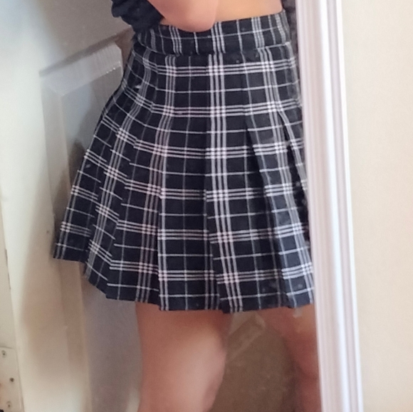 Y2k skirt 🖤 - Picture 4 of 6